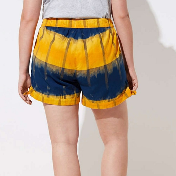 Loft Tie Cuff Shorts - Picture 4 of 8